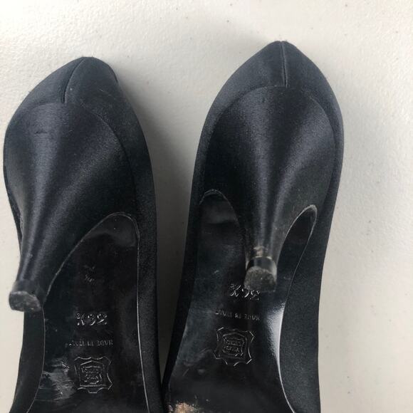 Fendi vintage black suede heels 36.5 (US 6.5 ) - Picture 7 of 11